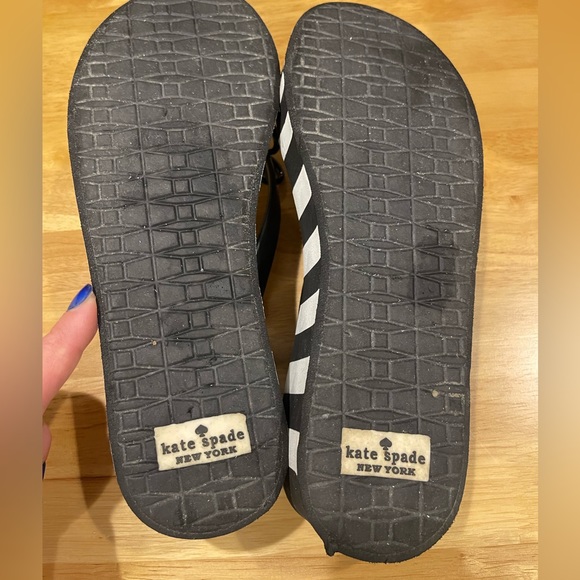 Kate Spade NewYork Black & White Striped Platform Flip Flop Sandals Size 7 - Picture 11 of 11